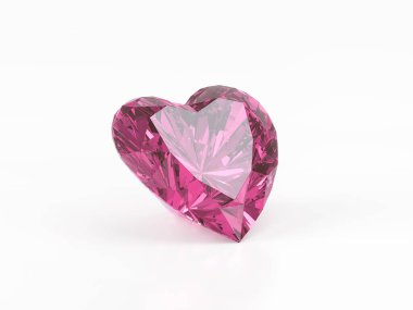 Pembe kalp şeklinde elmas, beyaz arka planda yüksek kalitede.