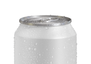 Su damlalı alüminyum soda kutusu, şeffaf arkaplan