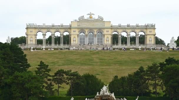 Avusturya Ağustos 2022 Schonbrunn Saray Bahçelerindeki Gloriette Köşkünden Taşınan Telefoto — Stok video
