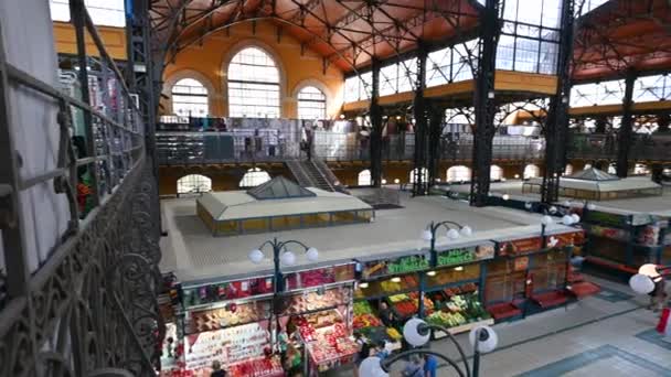 Budapest Hungary August 2022 Central Market Pan Footage Runs Large — Stockvideo