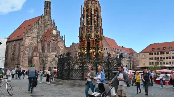 Norimberk Německo Srpna2023 Ikonický Pohled Náměstí Letním Dni Krásný Kostel — Stock video