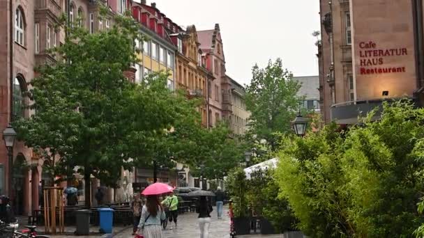 Νυρεμβέργη Γερμανία Αυγούστου 2023 Αργή Κίνηση Βίντεο Μια Βροχερή Μέρα — Αρχείο Βίντεο