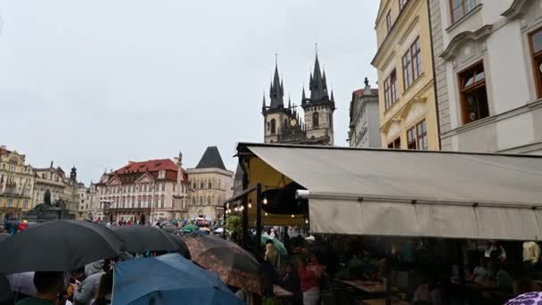 Praga República Checa Agosto 2023 Imágenes Multitud Personas Apiñadas Frente — Vídeos de Stock