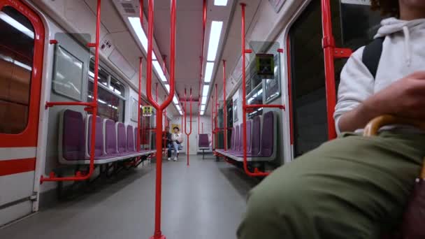 Praga República Checa Agosto 2023 Cenas Vida Dentro Trem Metrô — Vídeo de Stock