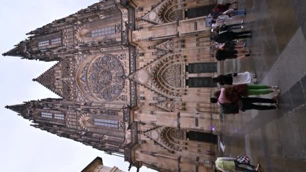 Прага Чехія Серпня 2023 Року Зйомки Знаковим Зображенням Собору Святого — стокове відео