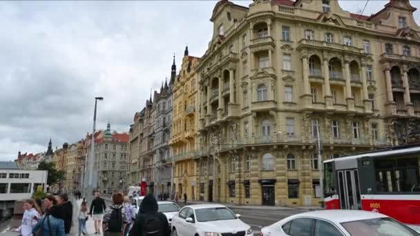 Prága Csehország 2023 Augusztus Moldva Folyó Mentén Sétáló Pov Felvételek — Stock videók