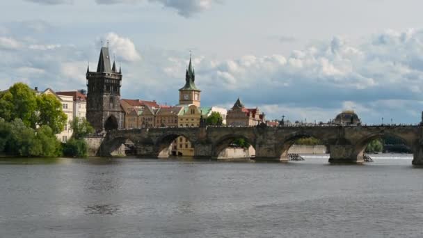 Praga República Checa Agosto 2023 Imagen Postal Ciudad Puente Carlos — Vídeo de stock