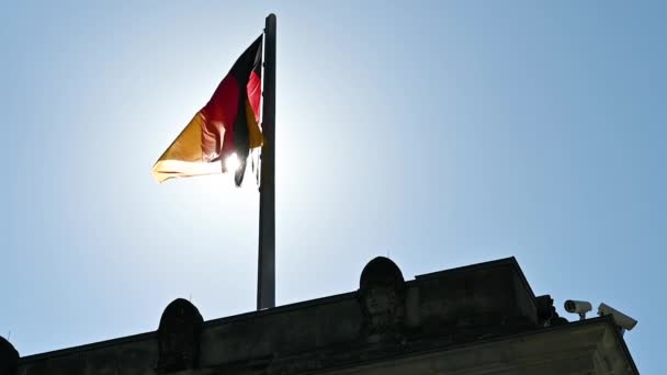 Берлин Германия Августа 2023 Года Красивые Кадры Замедленного Действия Флагом — стоковое видео