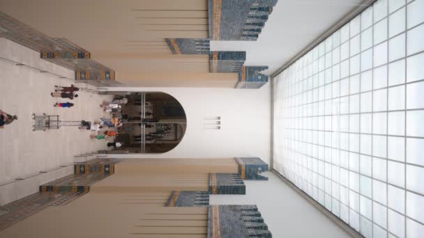 Berlín Alemania Agosto 2023 Impresionantes Imágenes Formato Vertical Puerta Ishtar — Vídeos de Stock