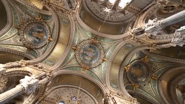 Lyon França Dezembro 2023 Imagens Impressionantes Abóbada Ricamente Decorada Basílica — Vídeo de Stock