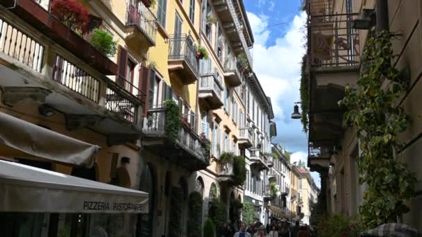 Milan Lombardy Talya Nisan 2024 Eski Kentteki Brera Bölgesinin Sokaklarından — Stok video