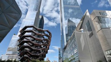 New York City, ABD, 20 Ağustos 2024. Geminin modern yapısı, şehirde yeni bir dönüm noktası. Seyahat yerleri. Güzel bir yaz günü