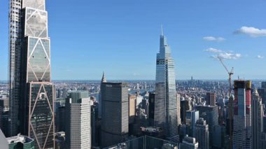 New York, Birleşik Devletler, 22 Ağustos 2024. Manhattan 'ın havadan görünüşü. Aşağı Manhattan 'daki büyük gökdelenleri büyüt. Seyahat yerleri.