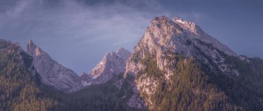 Watzmann dağın Berchtesgaden Milli Parkı, üst Bavyera Alpleri, Almanya, Avrupa Konigssee göl yakınındaki güzel manzara. Doğa kavramı arka plan güzelliği.