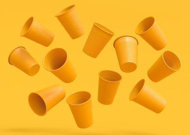 Tek renkli sarı arka planda izole edilmiş plastik tek kullanımlık parti bardağı. Meyve suyu, taze, bira için 3D servis bardağı.