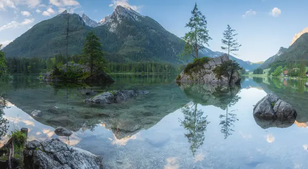 stock image Mountain landscape and view of beautiful Hintersee lake in Berchtesgaden National Park, Upper Bavarian Alps, Germany, Europe. Beauty of nature concept background.