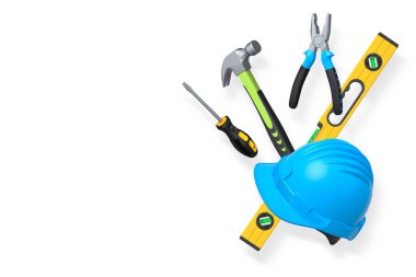 İngiliz anahtarı, çekiç, kerpeten ve miğfer de dahil olmak üzere çeşitli inşaat aletleri kırpma yolu ve inşaat konsepti ile beyaz arka planda izole edilmiş.