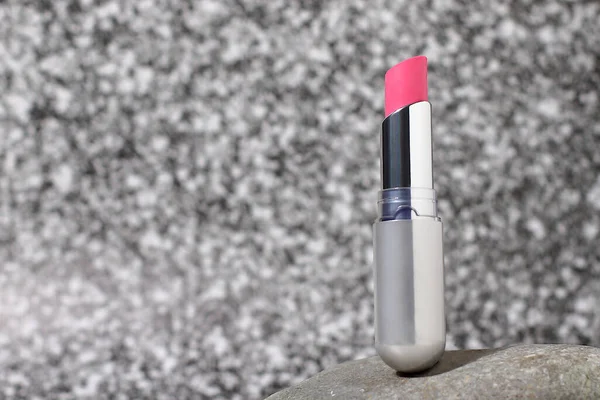 Lipstick Mockup Batom Rosa Tubo Prata Sobre Fundo Brilhante — Fotografia de Stock