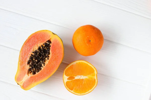 Papaya Orange Lemon Tropical Fruits White Table — Stock Photo, Image