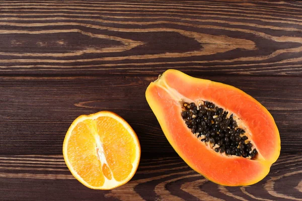 Papaya Orange Lemon Raw Tropical Fruits Wooden Table — Stock Photo, Image