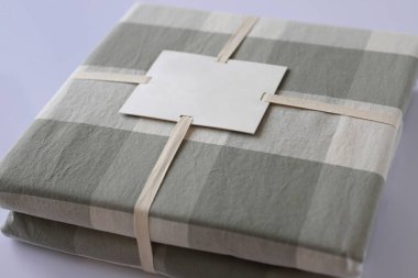 Yatak örtüsü pamuk kare desen, rahat ev tekstil arka planı