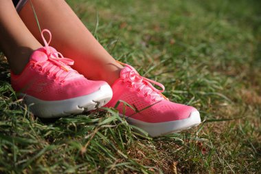 Skechers Gorun koşu ayakkabıları, yaşam tarzı şehir fotoğrafı, İspanya, Vitoria-Gasteiz, Ekim 2023