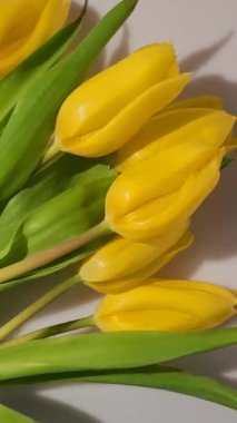 Sarı laleler çiçek buketi, çiçekçi 