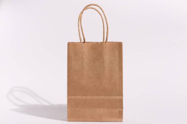 Kağıt maket eko çanta, geri dönüşümlü çanta, ekolojik alışveriş konsepti