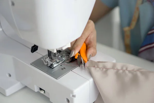 Closeup Dressmaker Hand Cut Thread Scissors Finish Sewing Machine — Stock Photo, Image