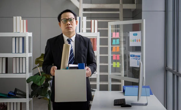 Asiatisk Chef Svart Kostym Känner Sig Ledsen Stressad Och Olycklig — Stockfoto