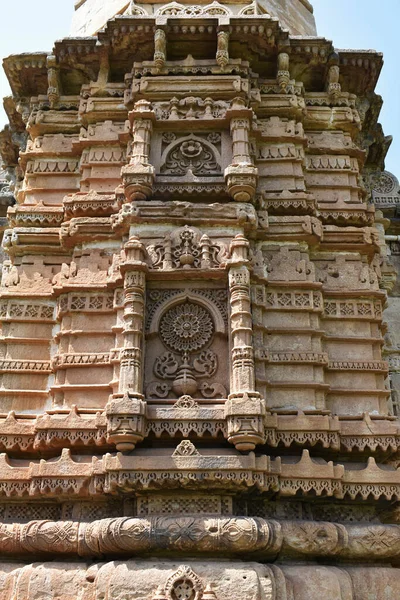 シャーキーMasjid モスクミナレットを閉じると スルタン マフムード ベガダ15から16世紀に建てられた石の洞窟の詳細 ユネスコ世界遺産 グジャラート州 シャンペナー インド — ストック写真