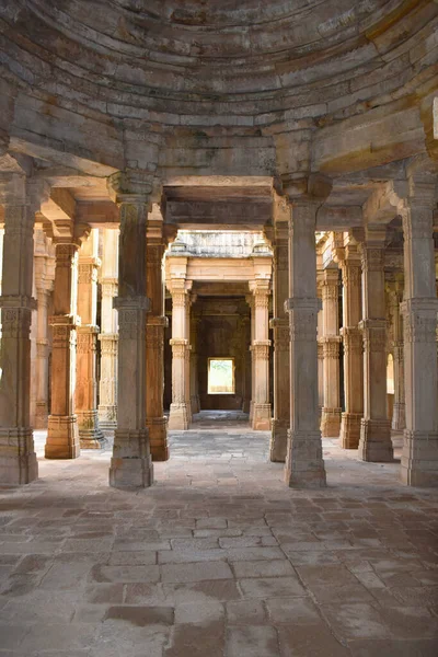 Kevda Masjid Interior Construido Piedra Tallados Detalles Columnas Arquitectura Monumento —  Fotos de Stock