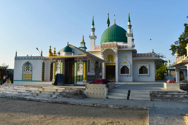 Hazrat Pir Samsuddin Bawa Dargah Front View Hari Nagar Dholka — стоковое фото