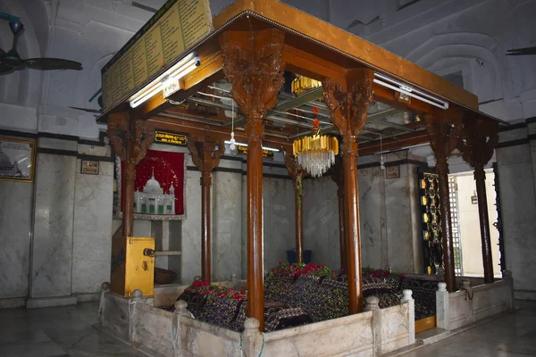 Hazrat Khwaja Hasan Khatib Chishty Rehmatullah Dargah Vista Interna Tomba — Foto Stock