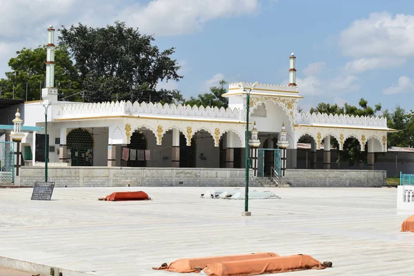 Hazrat Khwaja Hasan Khatib Chishty Rehmatullah Dargah Moschea Vista Posteriore — Foto Stock