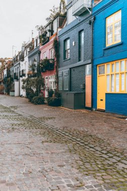 Londra 'da renkli evler