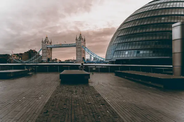 Ünlü Londra köprüsü, ikonik simge, etkileyici mimari, büyüleyici manzara, en iyi seyahat yeri..