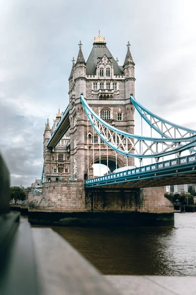Kasvetli bir günde Londra 'yı gezmek