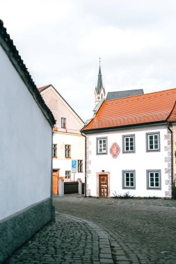 Cesky Krumlov: Tarihi binalar ve kaldırım taşlı caddelerle UNESCO köyünü büyülemek.