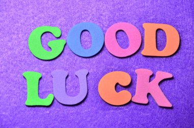 Renkli arka planda kelime şansı