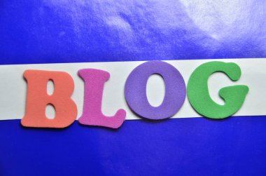 soyut arkaplan üzerine blog sözcüğü