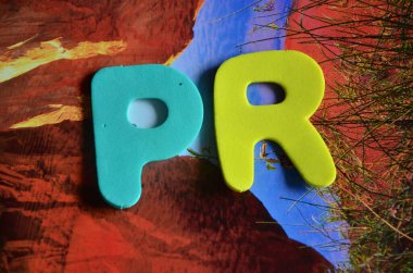 Renkli p. p harfleri