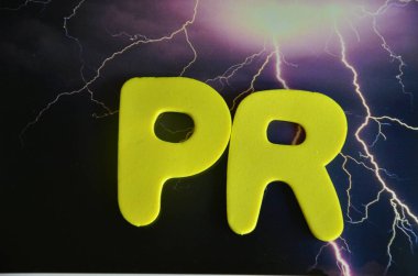 şimşek ve bulut, dijital arkaplan