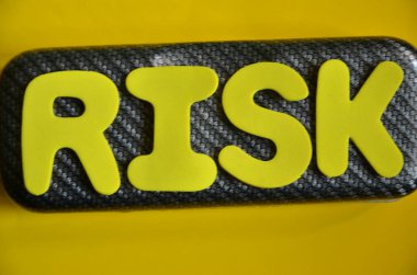 Soyut arkaplanda kelime riski