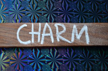 Tahta bir arka planda 