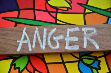 Metinli ahşap işaret