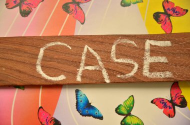 Soyut renkli arkaplan üzerindeki kelime metni