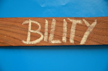 Tahta harflerden yapılmış 