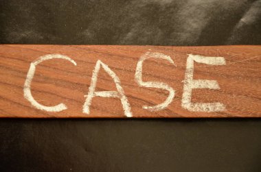 Tahtadan yapılmış bir kelime.