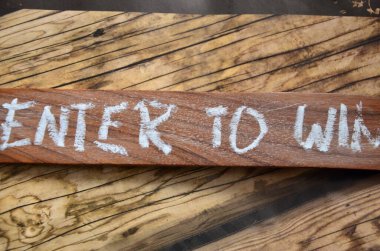 Soyut ahşap arka planda kelime aşkı